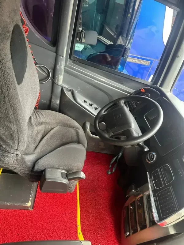 VOLVO - DD - 2012 - RF. 7107 - Imagem 12